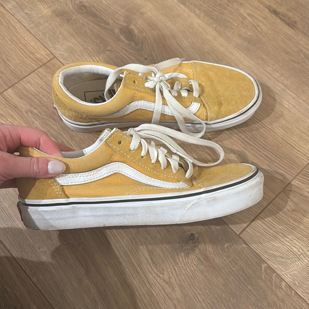 Yellow vans US size 6